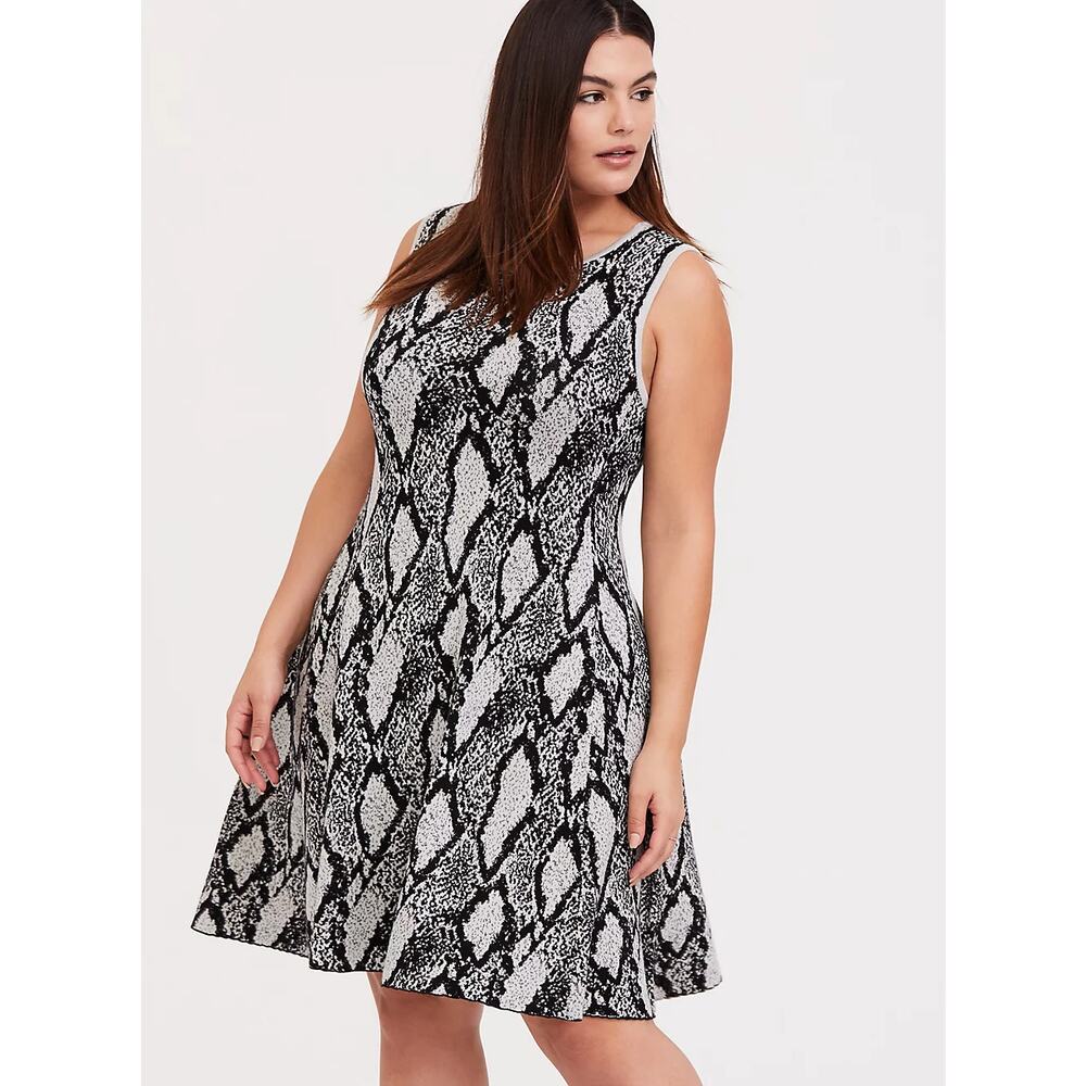 torrid Womens Dress Size 2 2X 18‎ 20 Black Gray Snakeskin Sweater Knit Trapeze